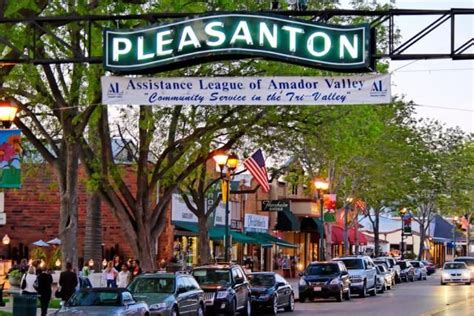 Downtown pleasanton ca - Stoneridge Shopping Center is conveniently located at the intersection of I-580 and I-680 in Pleasanton, and across the street from the West Dublin/Pleasanton Bart station. Complimentary parking is located just steps from each mall entrance. See full details. 2. Pleasanton Farmers' Market.